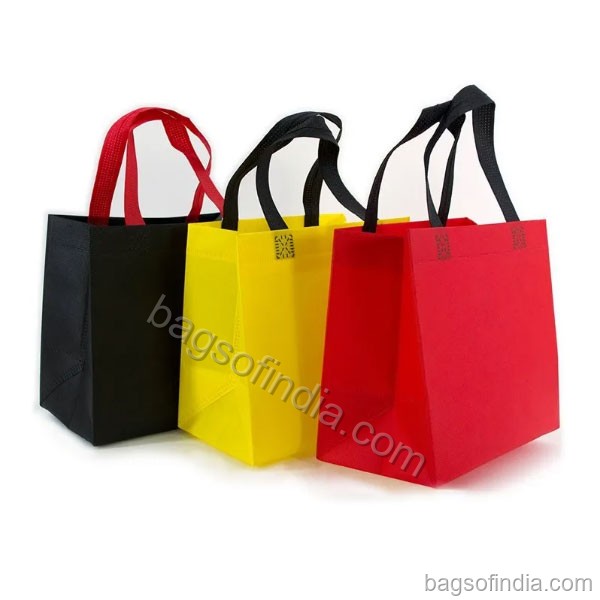 Plain Non Woven Box Bag - Shopping Carry Bags in India